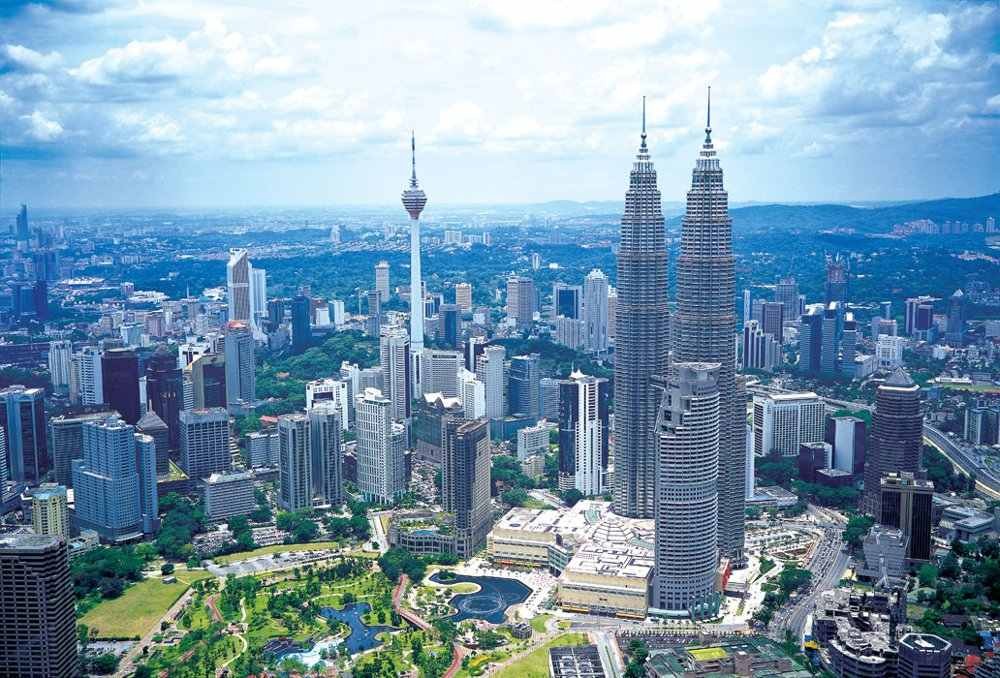 Malaysian market likely to continue upward momentum next week says report