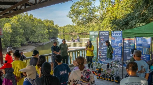 Lagenda Properties and KUASA restores mangrove forest in Perak