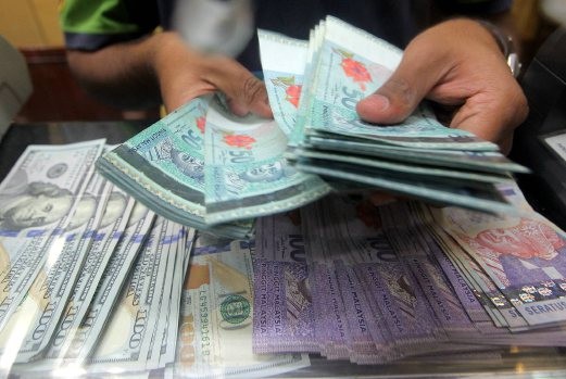 Ringgit starts the week at 4.11