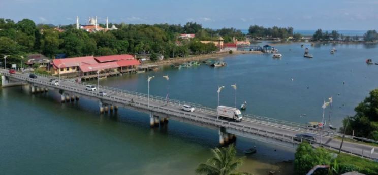 Naik taraf jambatan Marang siap 2025