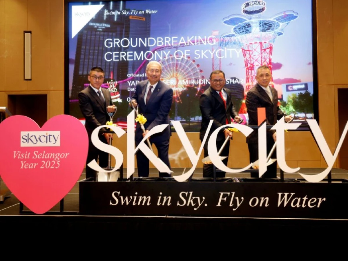 i-City unveils SkyCity Tower, Malaysia's tallest glass water slide